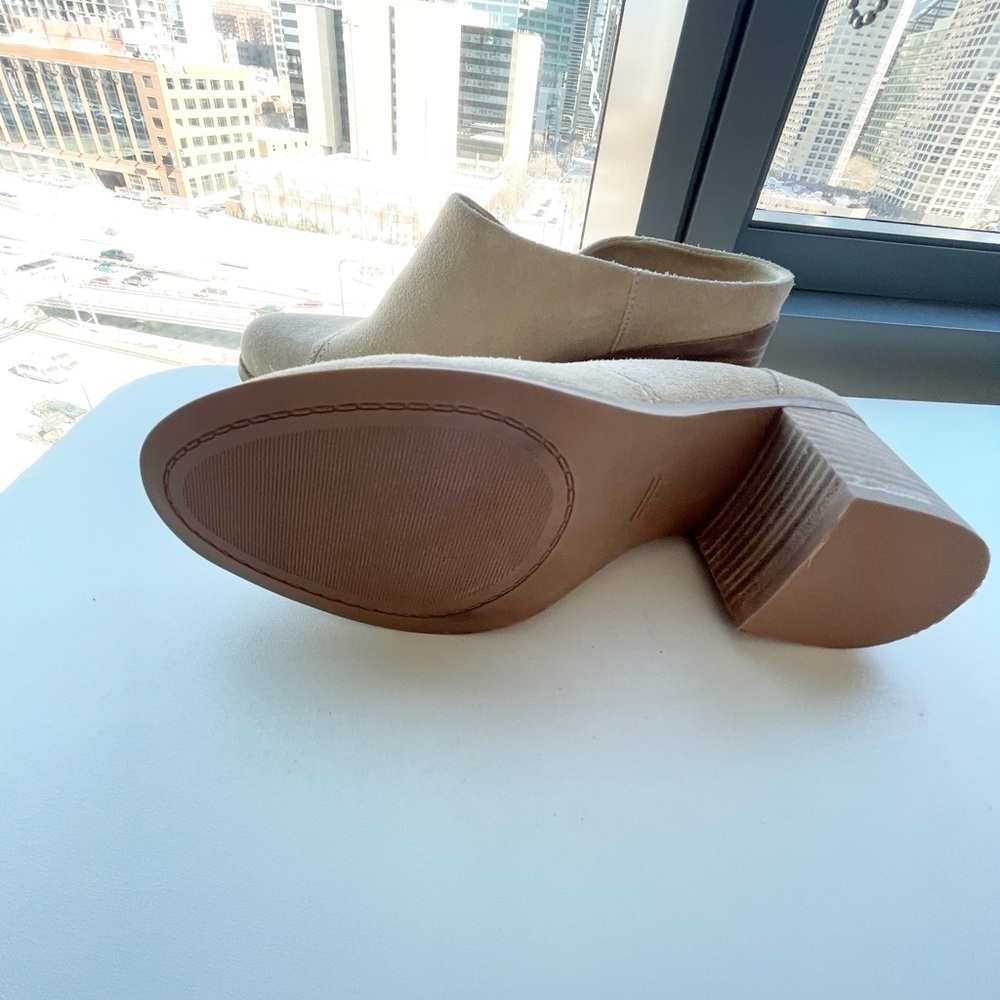 Tom's Evelyn Leather Clogs Mule Boho Retro Western Square Heel Shoe Size 9.5 - Picture 3 of 4